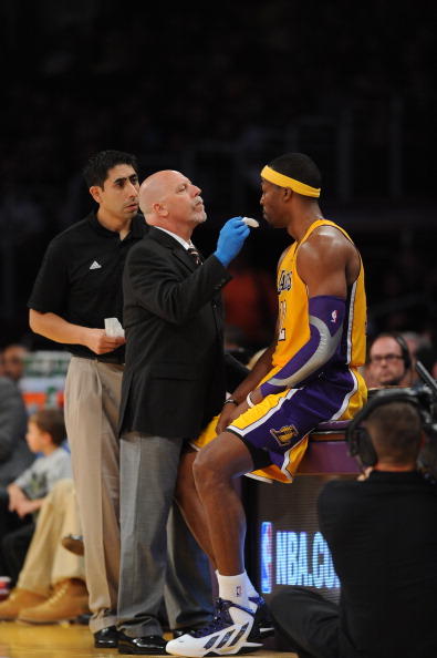 博斯：瑟洛特让球队难以应对；比赛前30分钟属于埃因霍温（博斯：瑟洛特让我们难以招架，前30分钟由埃因霍温主导）