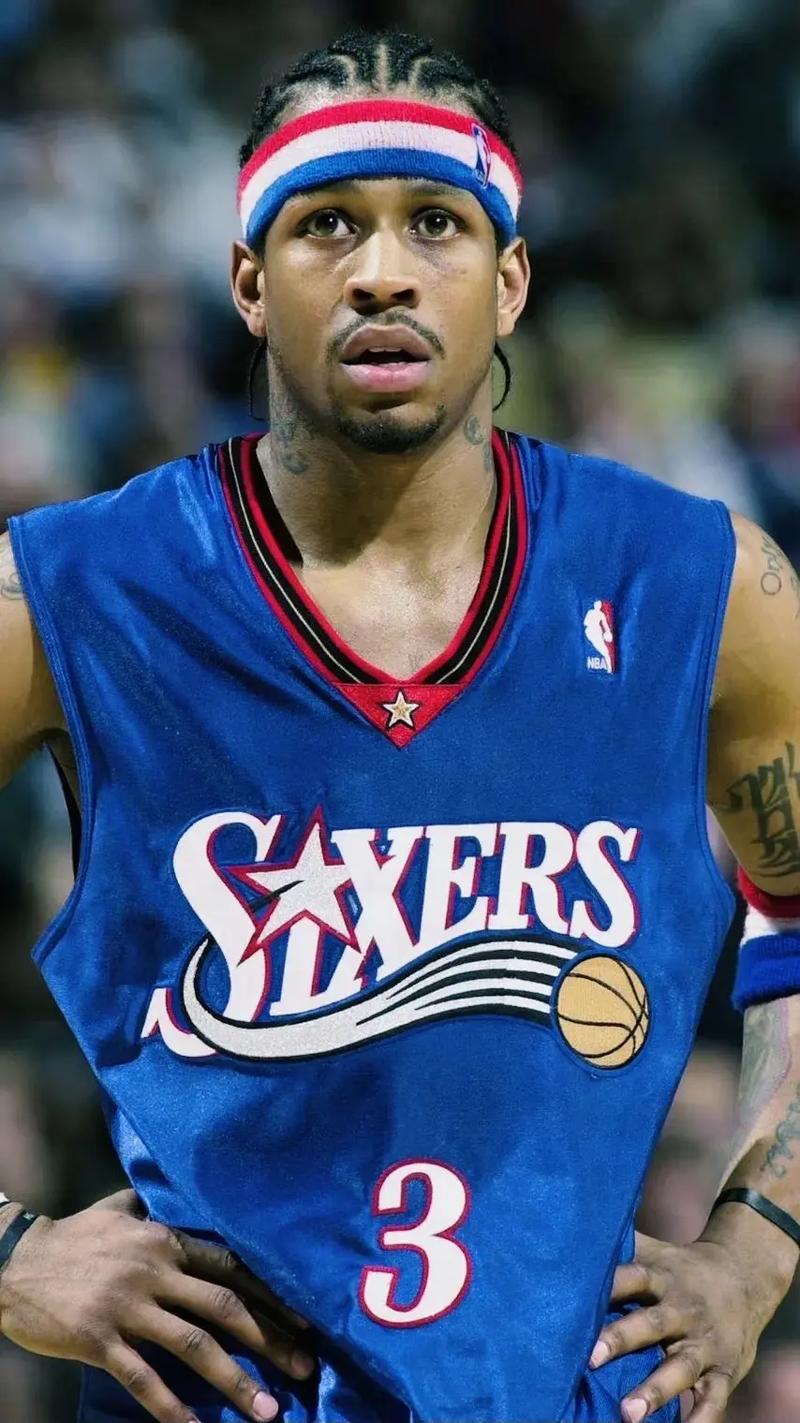 莱奥罚点前铃木彩艳对他说踢右边，最终莱奥踢向右边并且罚进（铃木彩艳点球前建议踢右，莱奥照做右侧破门）