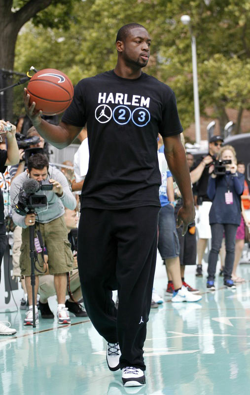 阿贾克斯临时主帅：本菲卡第一球是越位的，这不应该发生（阿贾克斯代理主帅：本菲卡首球越位在先，本不该被判有效）