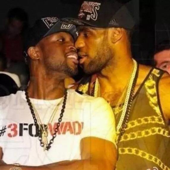 卡萨诺：卡拉格谈萨拉赫之前应该先漱口，他每次说话都在胡扯（卡萨诺痛斥卡拉格：谈萨拉赫前先漱口，他每次发言都是胡扯）